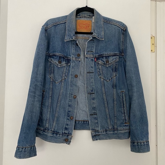Levi’s Denim Jacket - Picture 1 of 3